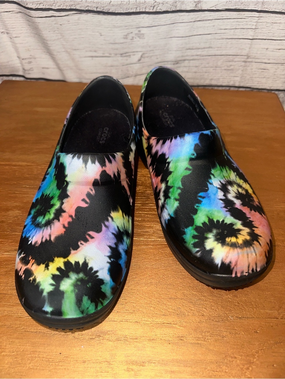 Crocs On-the-Clock Work Slip-On Clogs Rainbow Tie Dye Women’s 8 Men’s 6